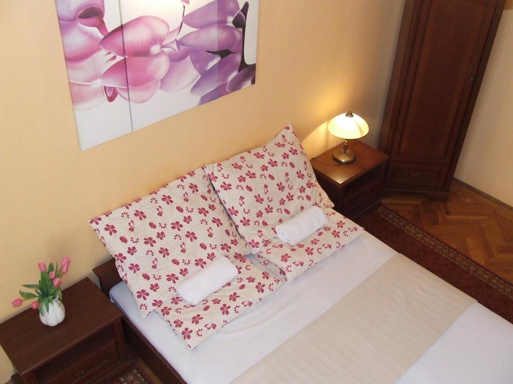 Peterfia Panzio Hotell Debrecen Eksteriør bilde